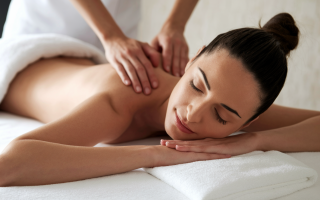 Le massage en duo : une pause détente à partager