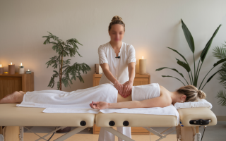 salle-therapie-table-massage-plantes