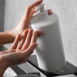 Gel douche naturel : pourquoi privilégier une formule douce pour prendre soin de sa peau ?